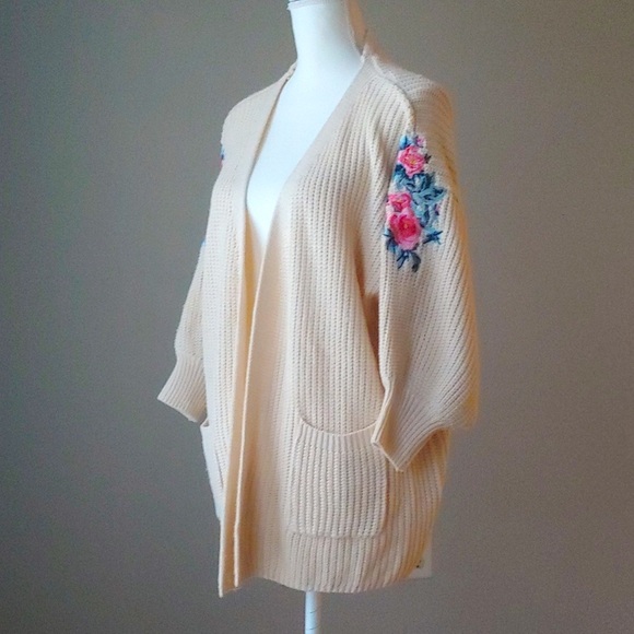 Sweet Generis | Rosette Embroidered Open Cardigan Sweater - Picture 1 of 12
